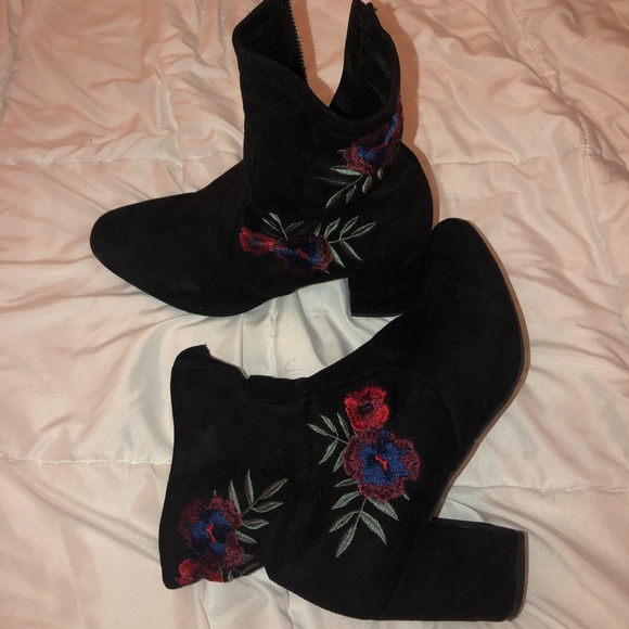 Block heel black ankle boots - Picture 2 of 4